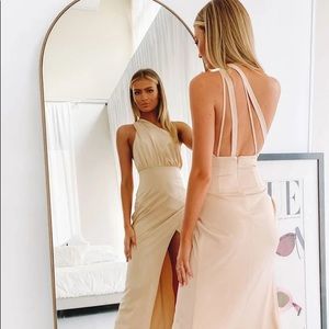 Beginning Boutique- Romance Formal Dress Gold size 2